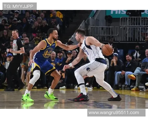 东契奇季前赛表现出色轻松砍下31分5板9助展现瘦身效果