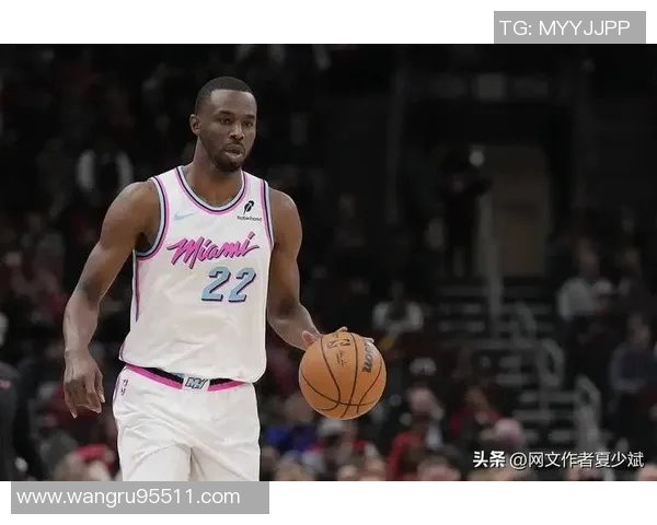 维金斯盛赞鲍威尔展现统治力称其为非凡天才球员的典范 维金斯盛赞鲍威尔展现统治力称其为非凡天才球员的典范