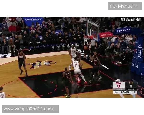 戴维恩米切尔称赞维金斯攻防兼备展现出色领导力与统治力