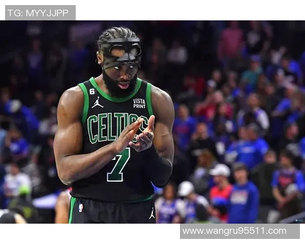 末节狂砍13分杰伦布朗全场33投14中豪取33分12篮板3助攻2抢断1盖帽