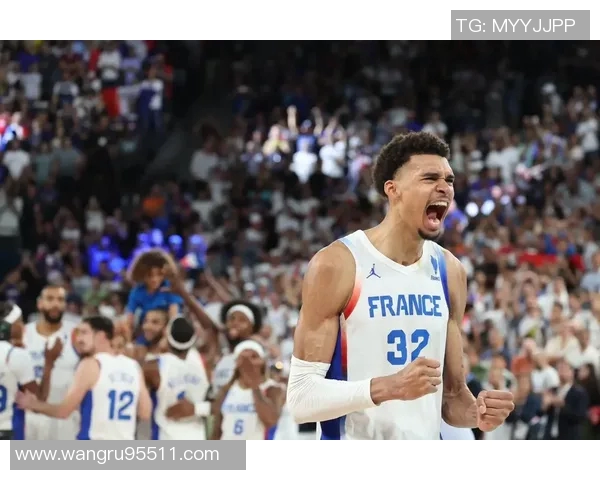 文班亚马全场数据耀眼却失误频繁13投7中斩获27分11篮板4助攻3抢断1盖帽