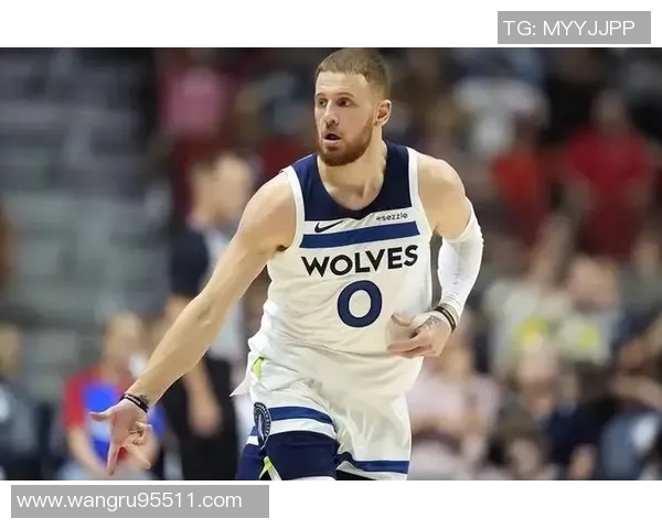 迪文岑佐盛赞迈克布朗的执教能力激发全队潜力 迪文岑佐盛赞迈克布朗的执教能力激发全队潜力