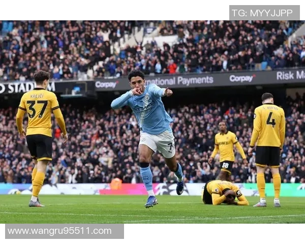 多特冬窗或出售阿德耶米英媒称枪手曼联争抢身价6000万欧球员