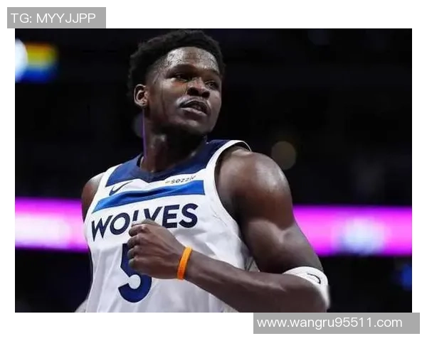 历史第三年轻万分先生爱德华兹20投10中斩获25分7篮板9助攻1抢断1盖帽