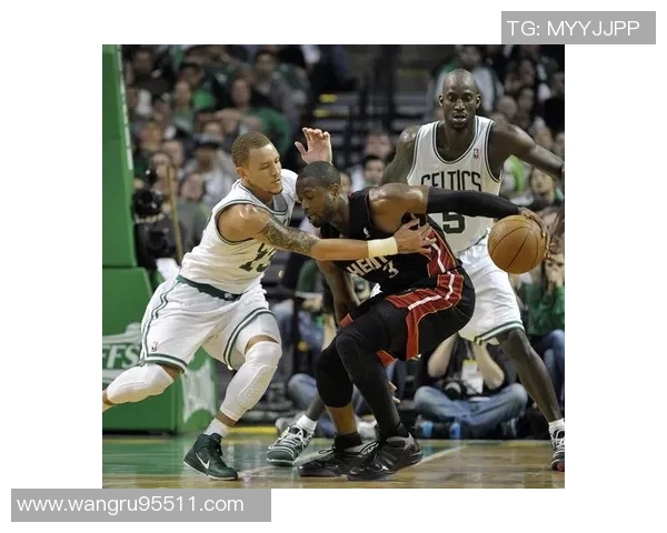 阿里纳斯对詹姆斯与韦斯特友妈门事件的看法引发热议 阿里纳斯对詹姆斯与韦斯特友妈门事件的看法引发热议