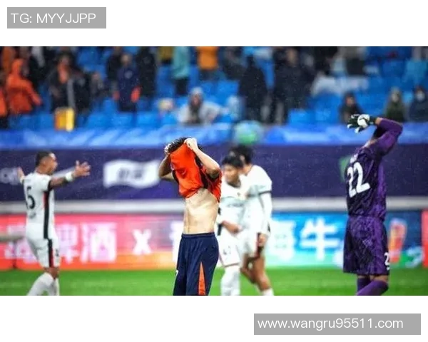 半场战报兰克尔泽补射得分青岛海牛暂时领先武汉三镇亚泰降级危机加剧